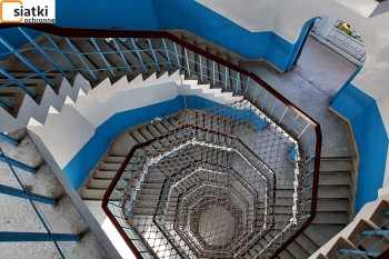Siatki Oborniki - Siatka na schody – zabezpieczająca klatki schodowe dla terenów Obornik